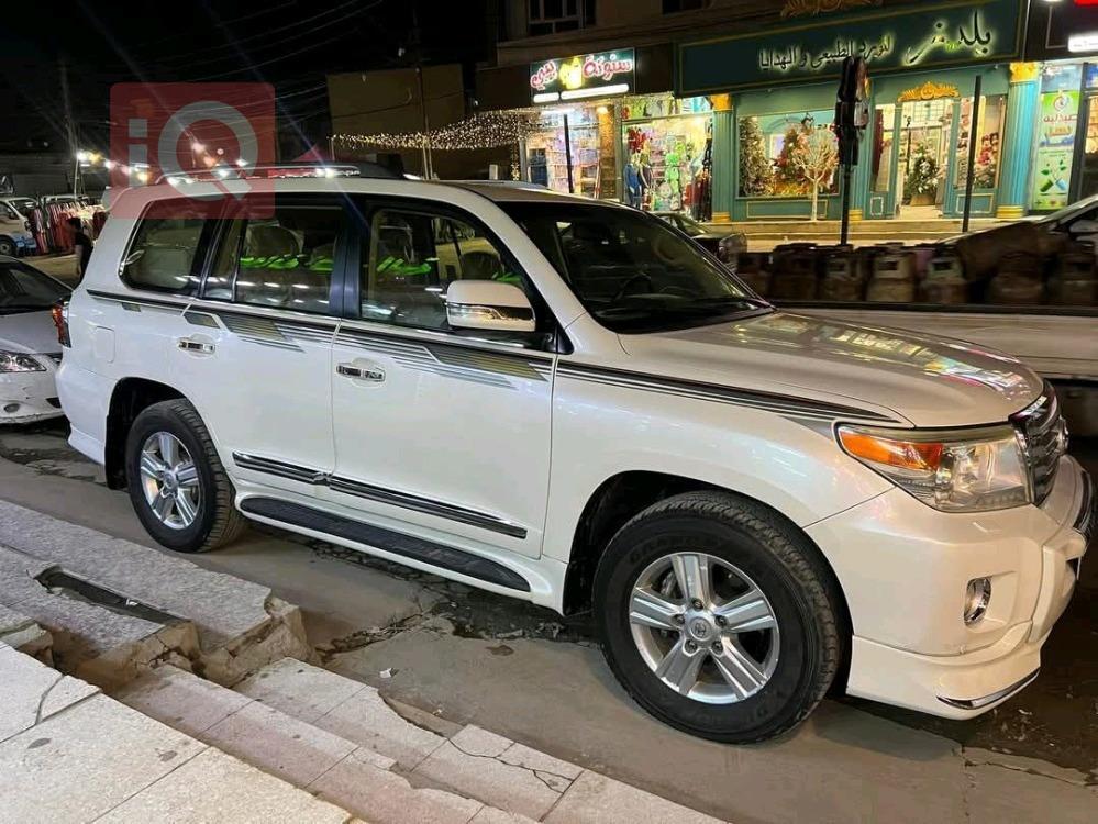 تويوتا لاندكروزر